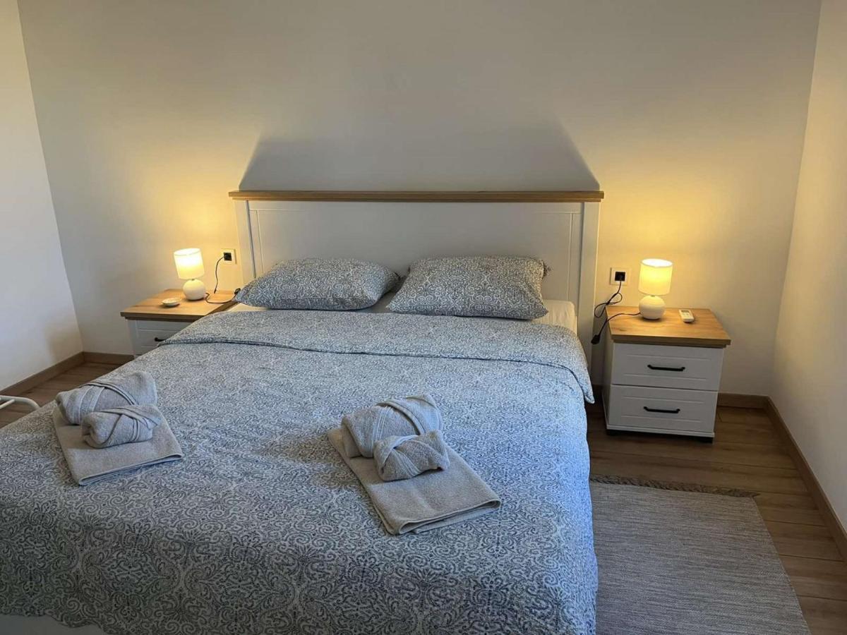 Apartment Hermes Laurana Esterno foto