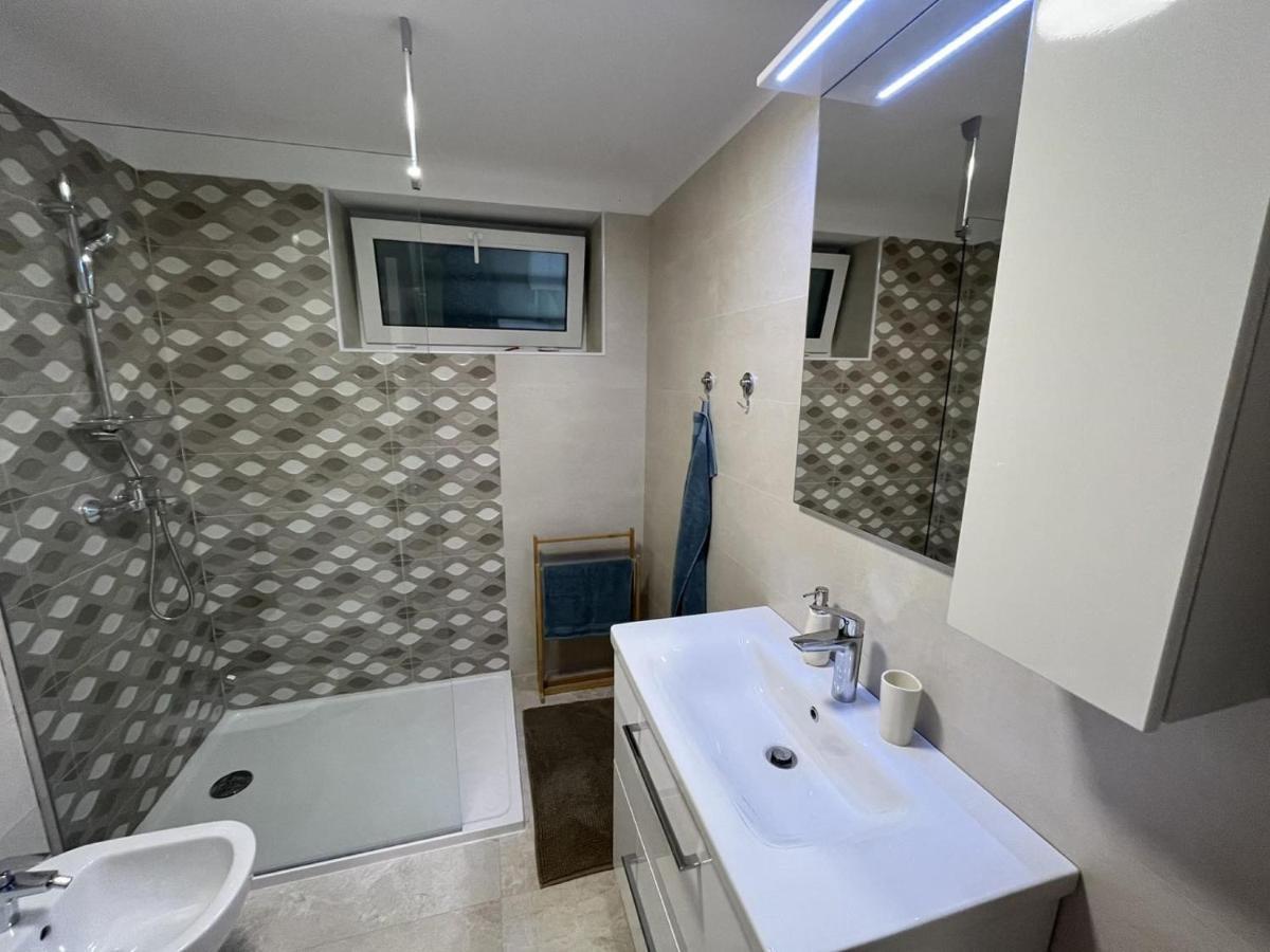 Apartment Hermes Laurana Esterno foto